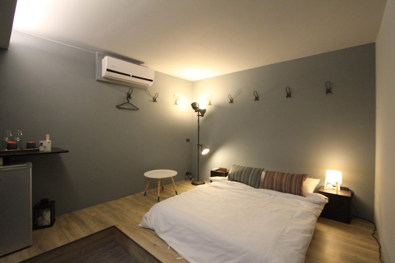 Ferienwohnung Midtown Retreat Taipeh Exterior foto